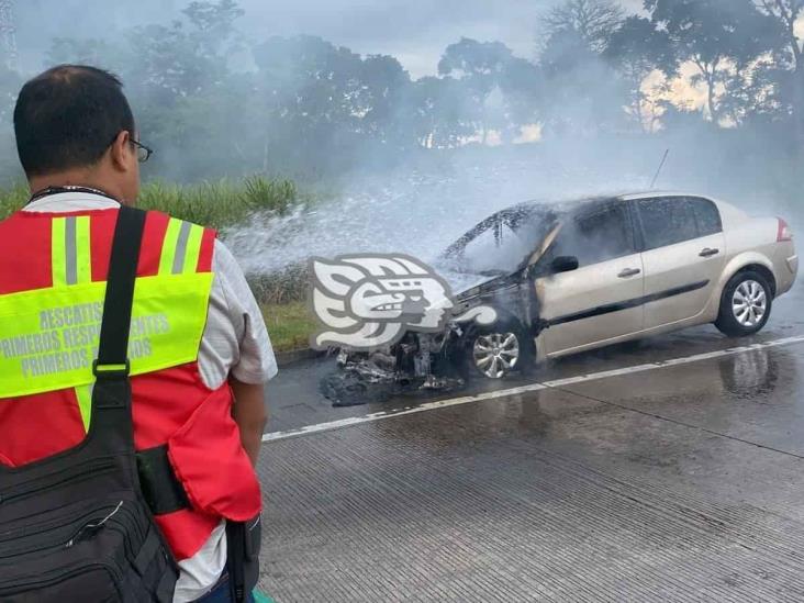 Se incendia vehículo sobre la Córdoba-Orizaba