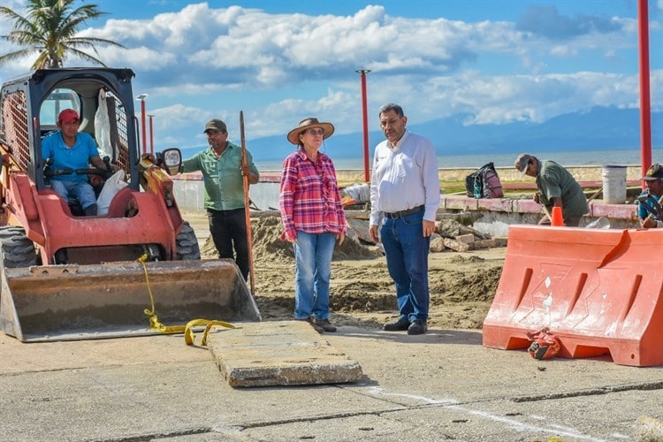 Agilizan rehabilitación de “boca de tormenta” y banqueta en el Malecón