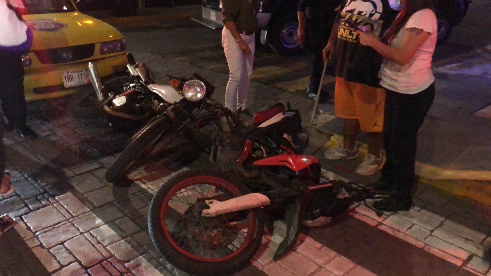 Se accidentan motociclistas en calles del centro histórico de Veracruz(+Video)