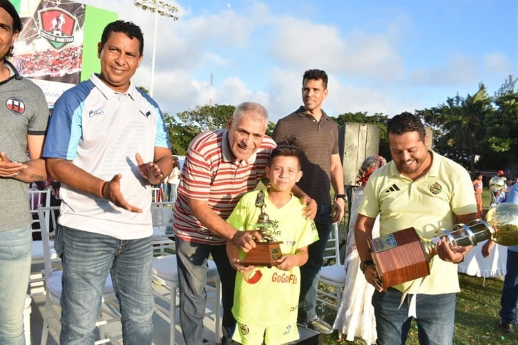 Inicia nueva aventura en Liga Municipal de futbol