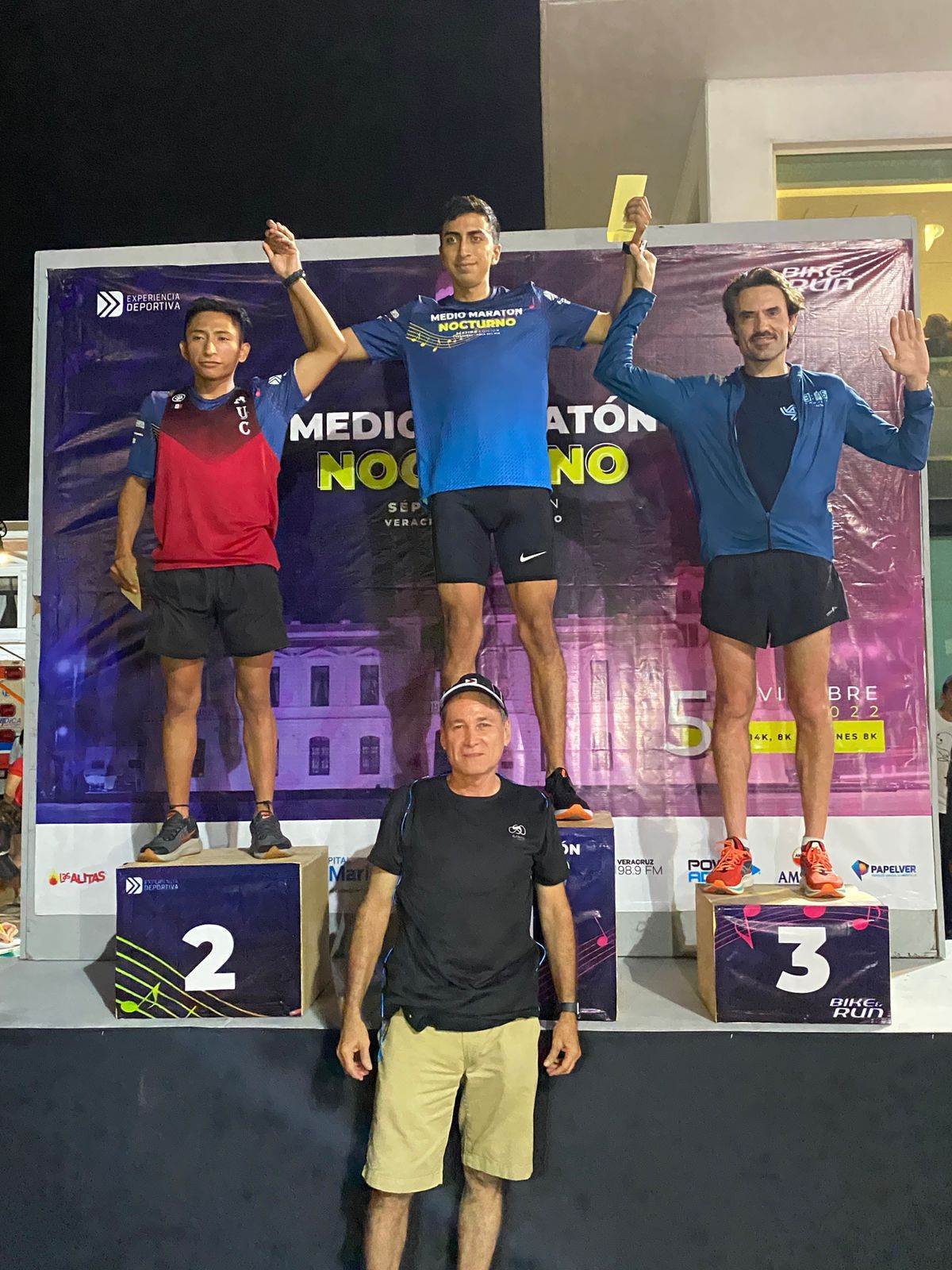 Gana Carlos Gamboa Medio Maratón Nocturno