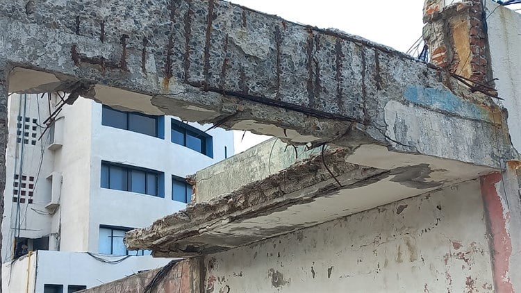 Temen por su seguridad por lote baldío abandonado en Boca del Río