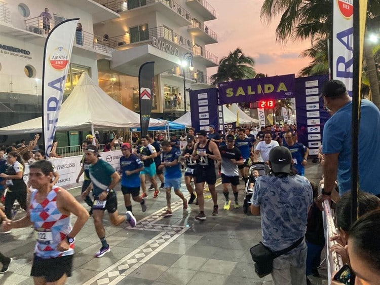 Cerrado el bulevar Manuel Ávila Camacho por Medio Maratón Nocturno en Veracruz (+Video)