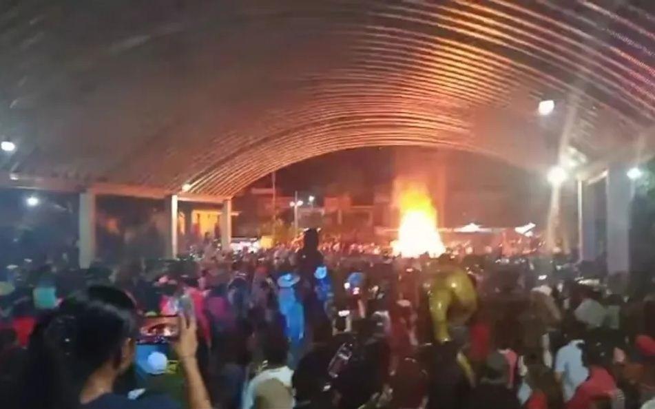 Explota pirotecnia durante festejos por Día de Muertos en Huejutla; hay varios lesionados