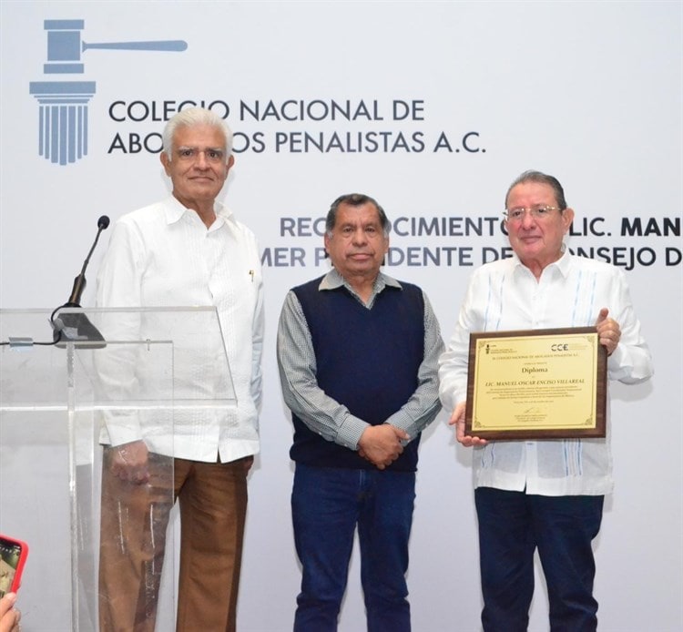 Realizan homenaje a licenciado Manuel Oscar Enciso Villarreal