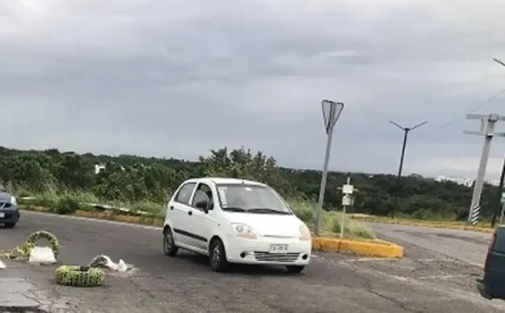 Contesta llamada y le roban su auto en Veracruz