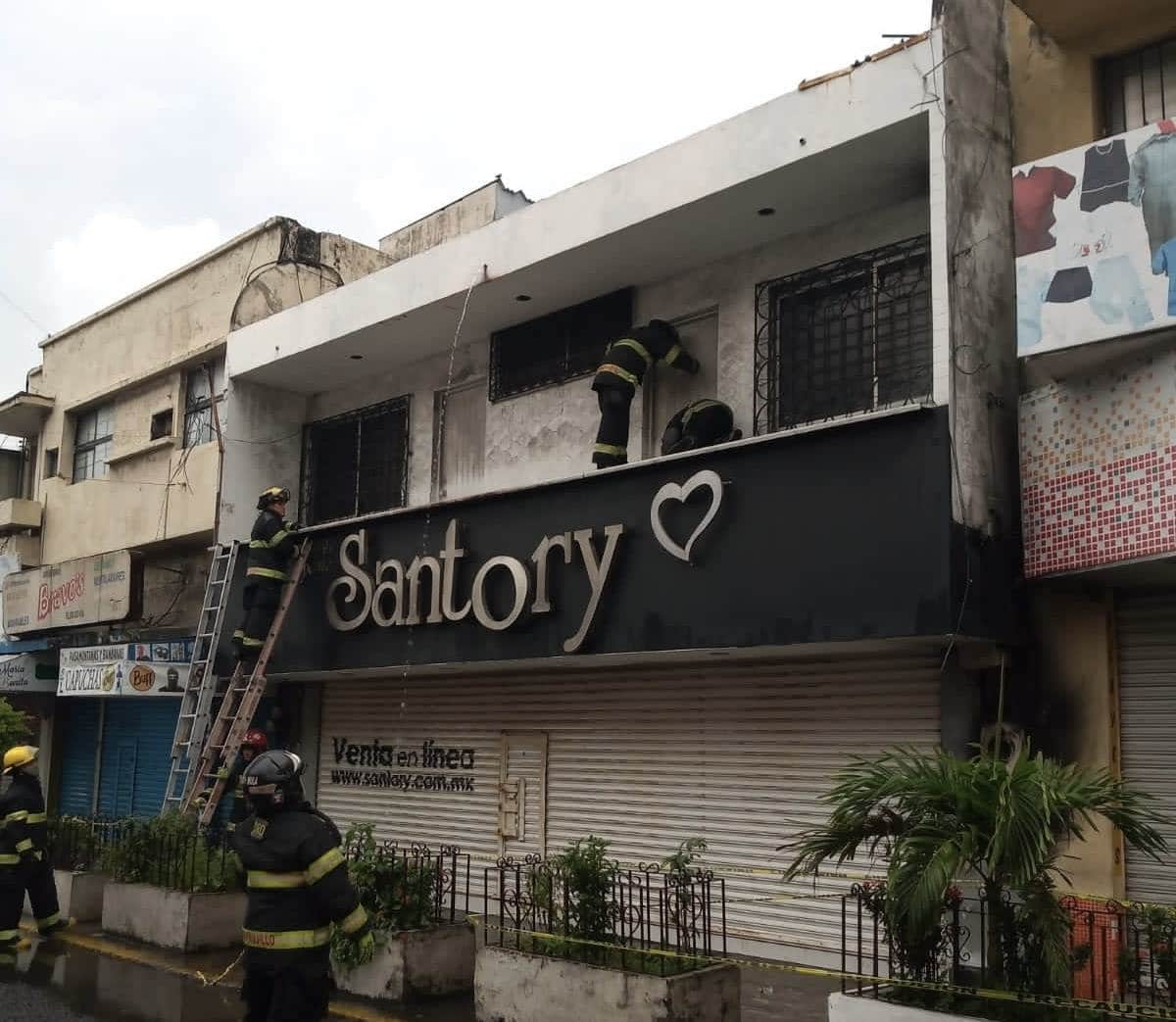 Se registra conato de incendio en tienda de ropa del centro de Veracruz