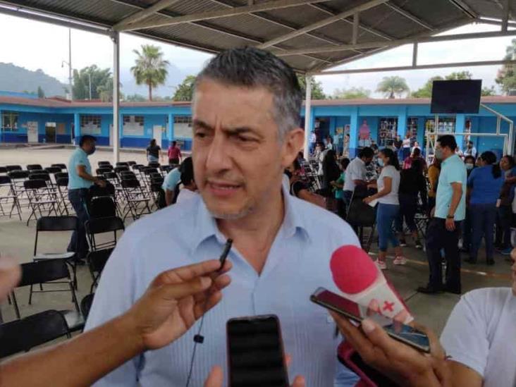 En asamblea, padres exigen a SEV parar reubicación de escuela en Ixtaczoquitlán