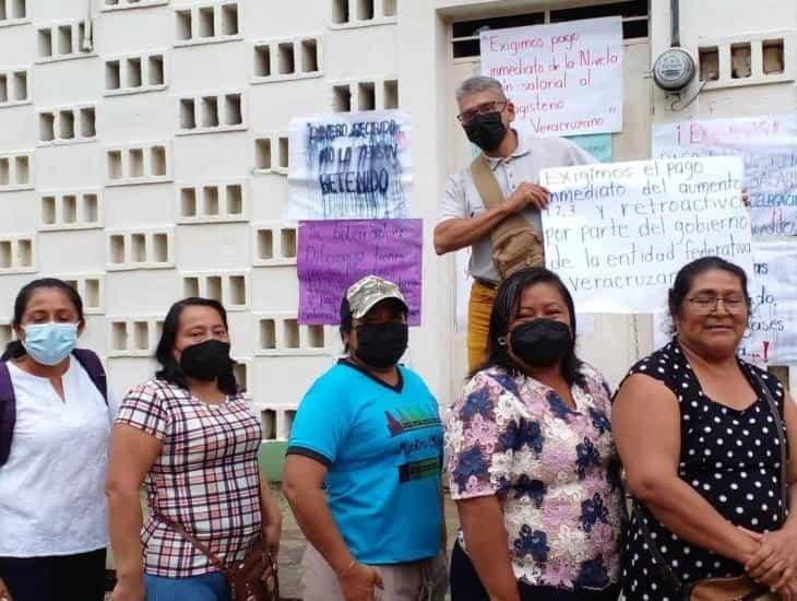 Maestros de Jáltipan se unen a protesta estatal(+Video)