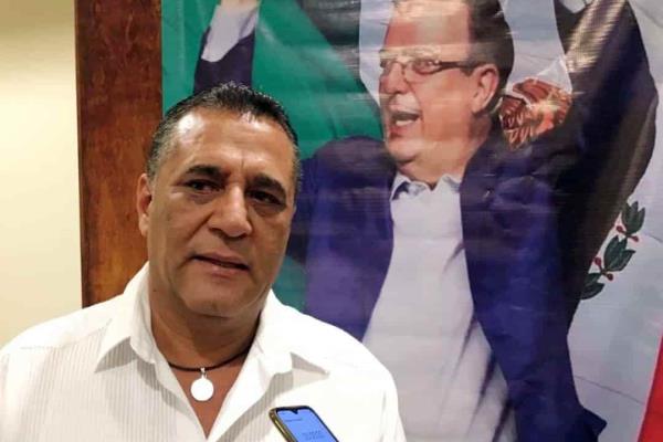 Bogar Ruiz busca salvavidas con Ebrard