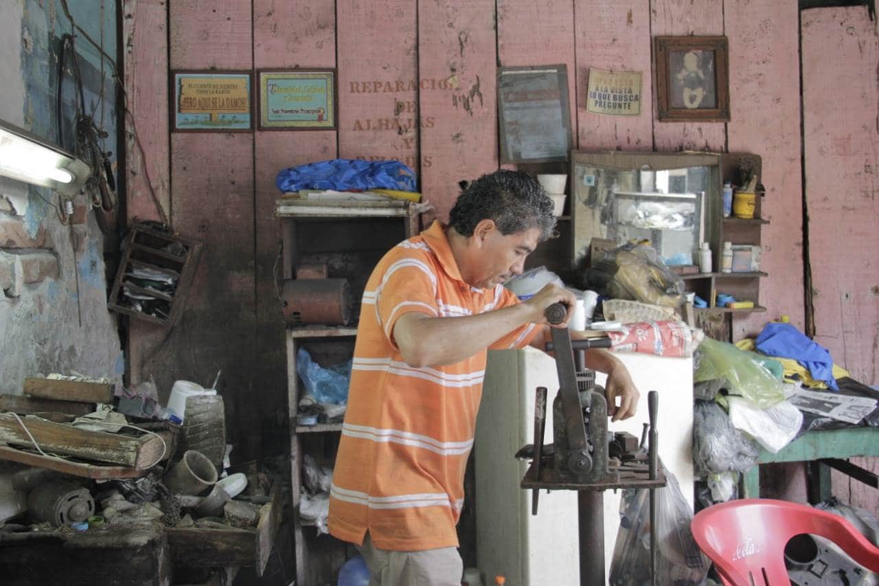 Bisutería está “extinguiendo” el trabajo de los joyeros de Veracruz