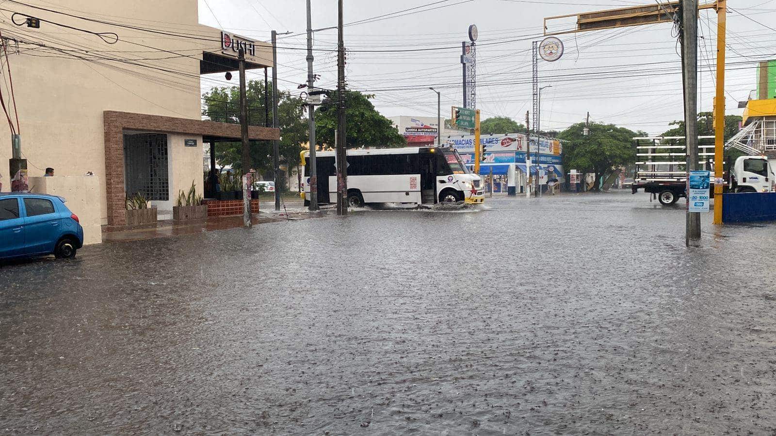 Lluvia deja encharcamientos severos en la zona conurbada Veracruz – Boca del Río