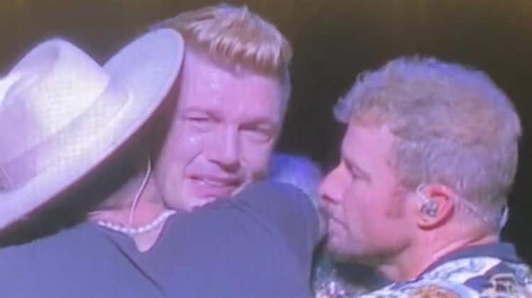 Nick Carter llora a su hermano Aaron en concierto de los Backstreet Boys