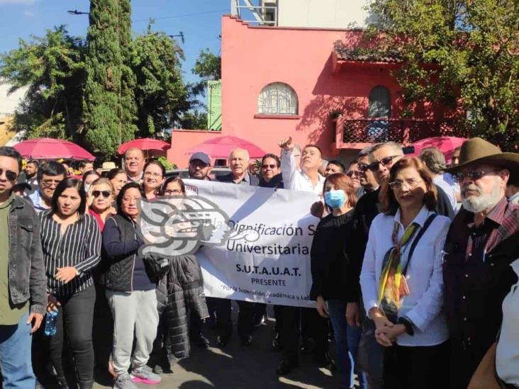 Trabajadores de la CONTU protestan ante la Cámara de Diputados (+Video)