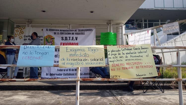 Confían maestros de Orizaba en pago de aumento; volverán a las aulas