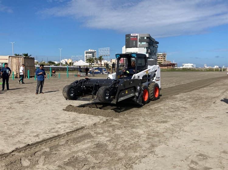 Avanza rehabilitación de torres salvavidas en playas de Boca del Río