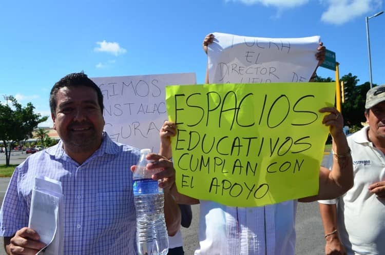 Amenazan a padres de familia de primaria en El Coyol por bloqueo en Veracruz (+Video)