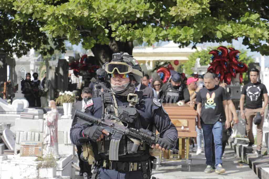 Con mariachi, globos y aplausos despiden a El Archi en Veracruz (+Video)