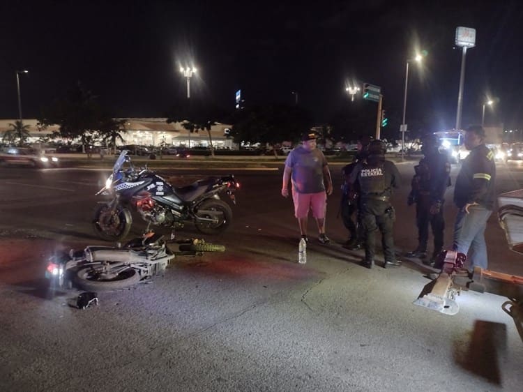 Motociclista choca contra motopatrullero en avenida de Veracruz(+Video)