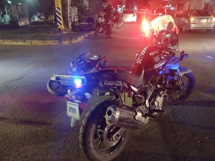 Motociclista choca contra motopatrullero en avenida de Veracruz(+Video)