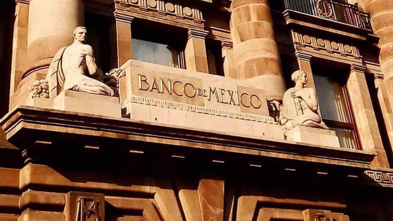 Banxico eleva a 10 % su tasa de interés, un récord histórico