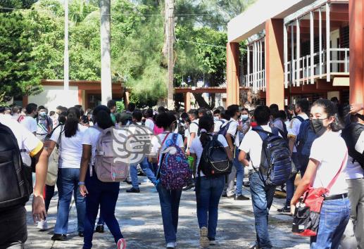 Atento; revisión de mochilas se aplicará en todo Veracruz (+Video)