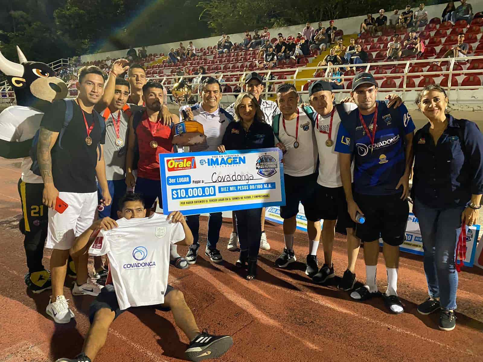 Logra Covadonga Tercer Lugar del Torneo de Futbol Imagen