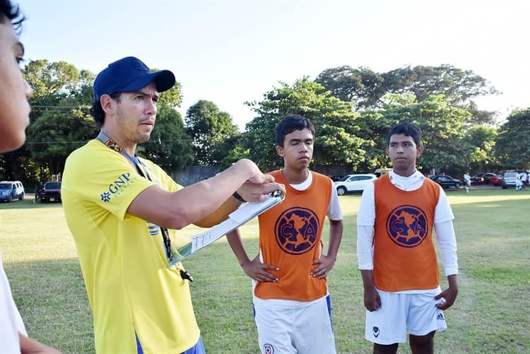 Realiza Club América visorías en Medellín de Bravo