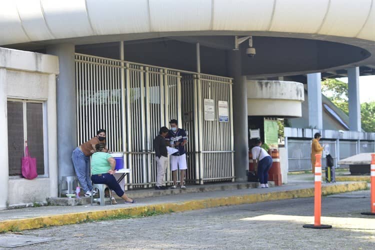 Ricardo Aldana encabeza reunión con funcionarios de Pemex en Coatzacoalcos