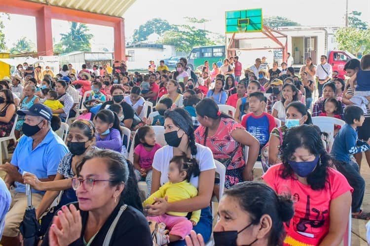 Suman Ayuntamiento y Marina por la salud de habitantes de comunidades de Coatzacoalcos