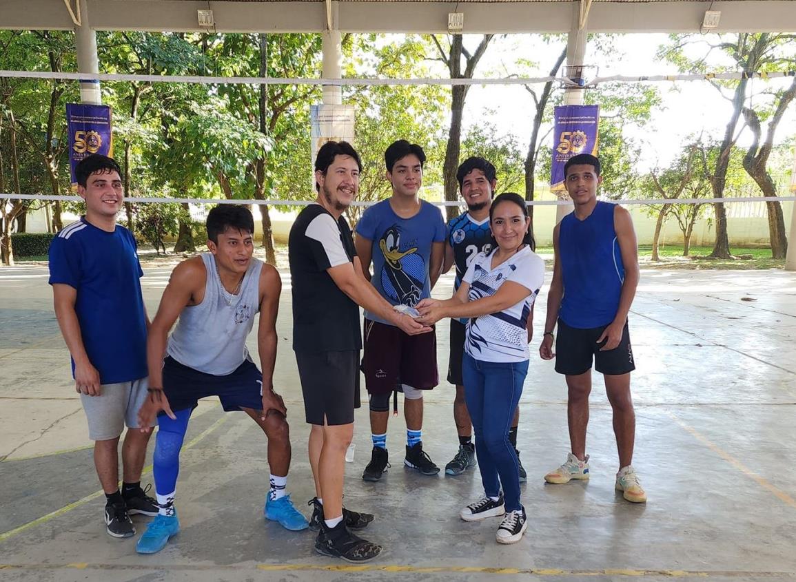 Búhos obtienen el título en torneo de voleibol del Tec de Mina