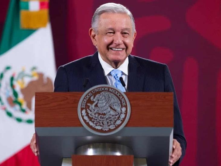 AMLO cumple 69 años; agradece felicitaciones de políticos y ciudadanos