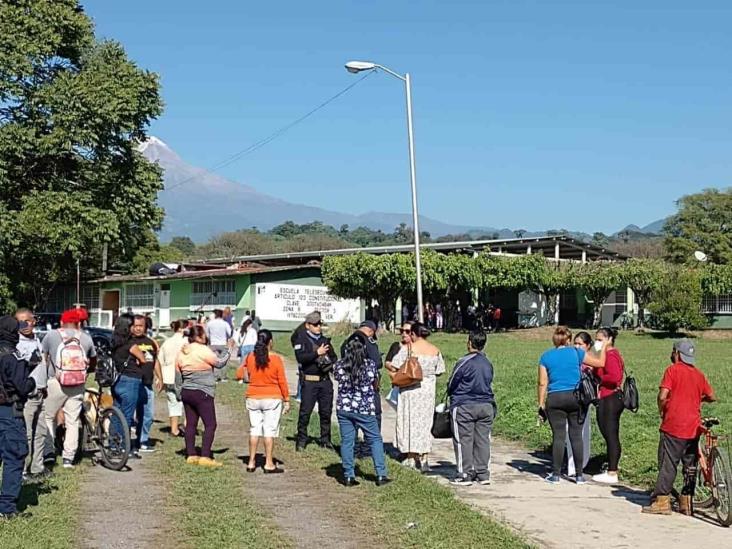 Entre reclamos, rinde cuentas Asociación de Padres de Familia de secundaria de Potrerillo en Ixtaczoquitlán