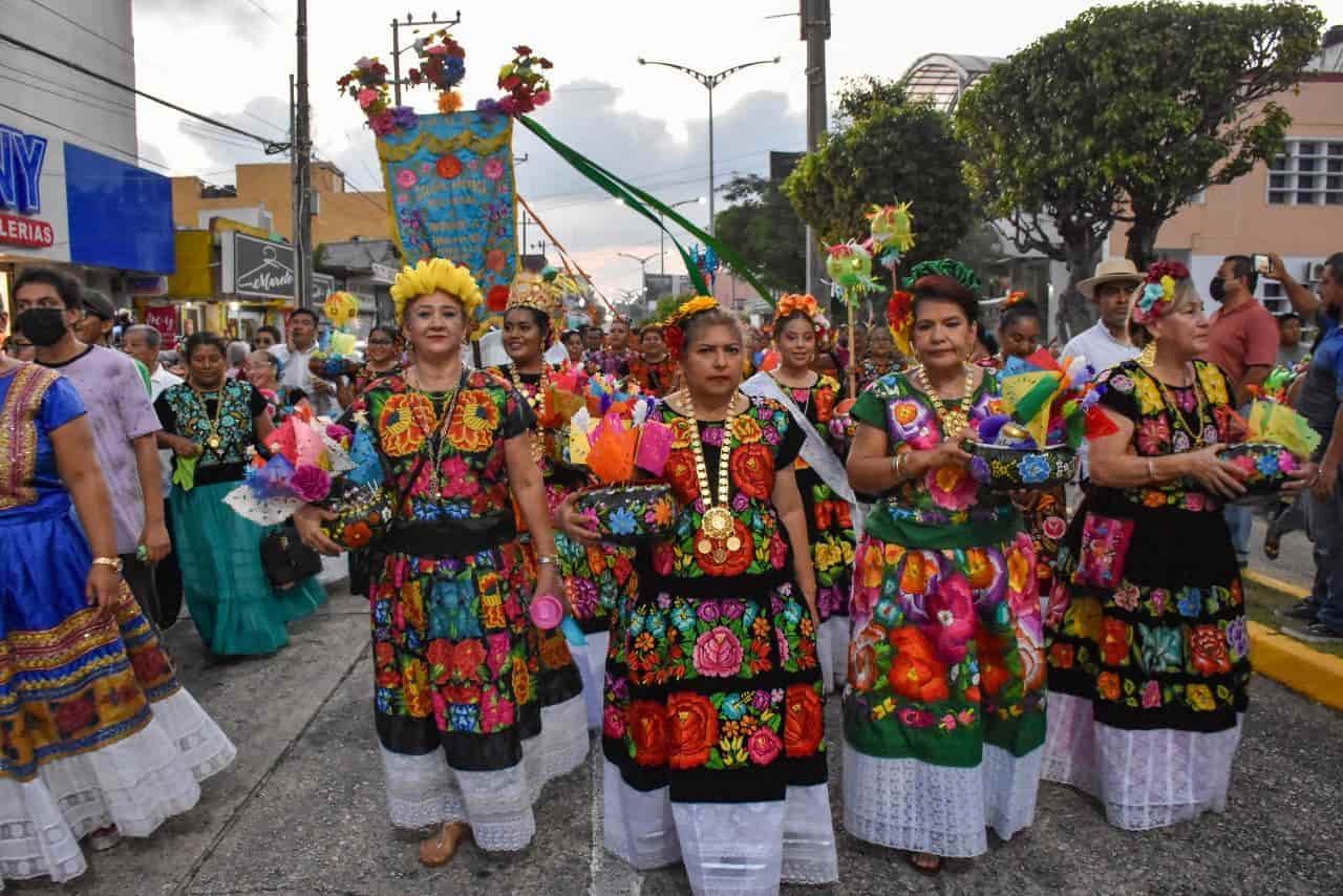 Extraordinaria presentación de la Guelaguetza Coatzacoalcos 2022