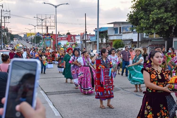 Extraordinaria presentación de la Guelaguetza Coatzacoalcos 2022