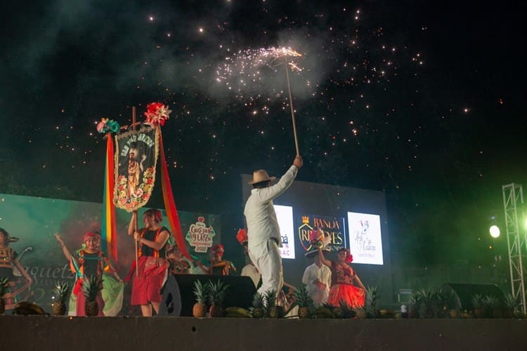 Extraordinaria presentación de la Guelaguetza Coatzacoalcos 2022