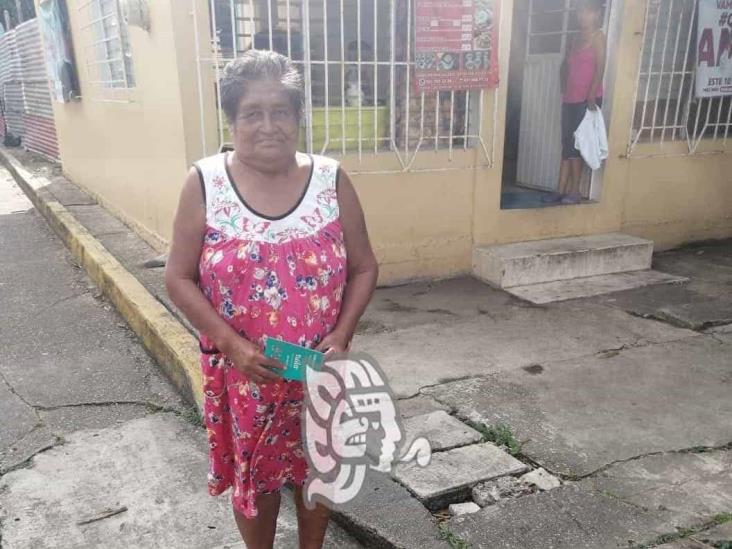 Llevan meses con aguas negras en la calle Xicoténcatl(+Video)