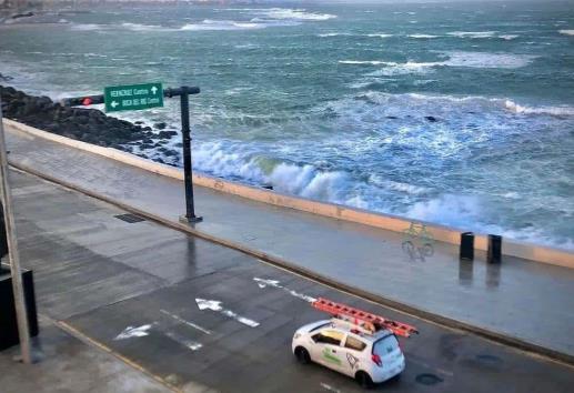 Tras norte violento, cierran bulevar Ávila Camacho en Boca del Río