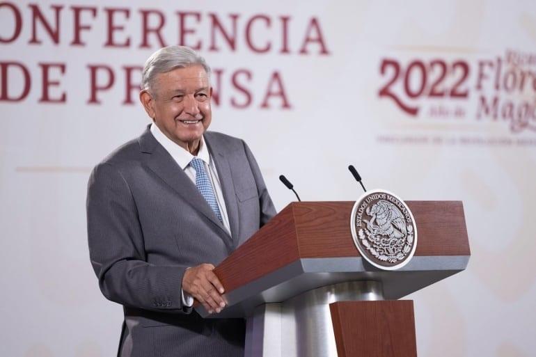 Presidente llama a mexicanos a defender la democracia