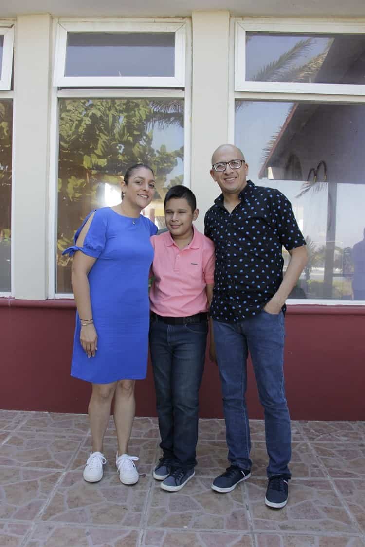 Mateo, niño arpista con ceguera, prodigio de la música(+Video)