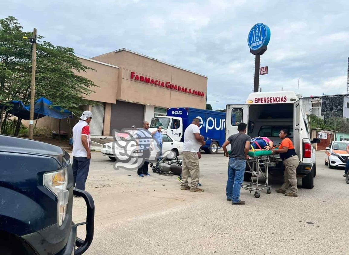 Joven lesionada tras choque en Acayucan 