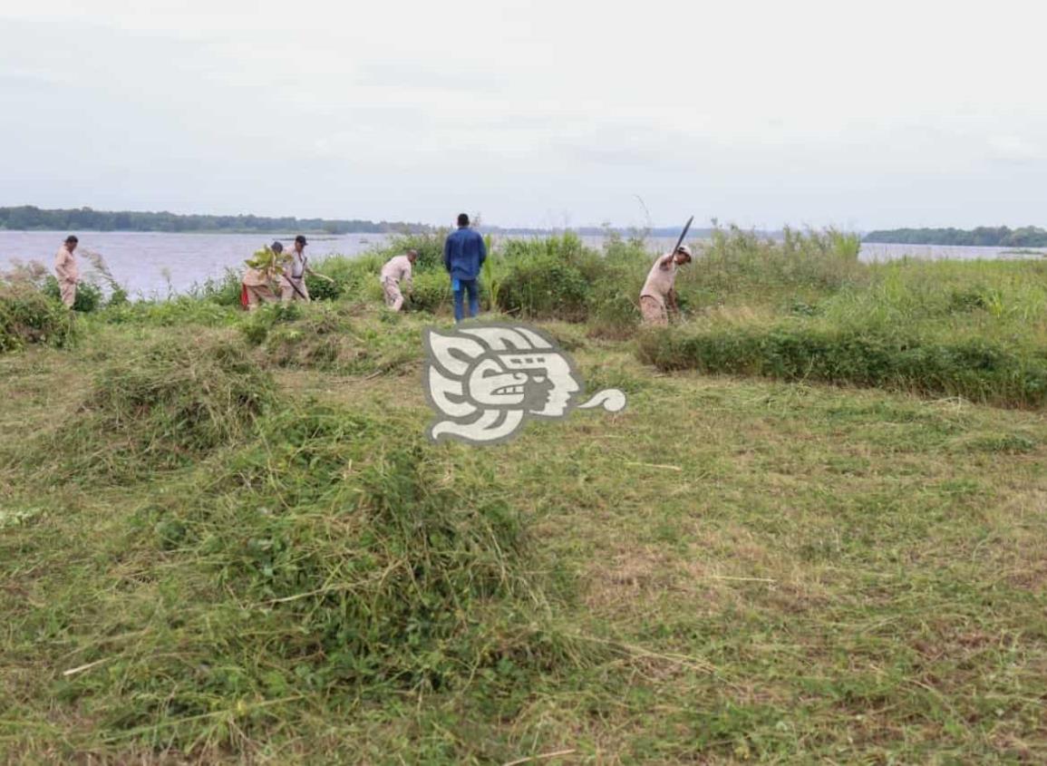 Realizan limpieza en playita de Nanchital