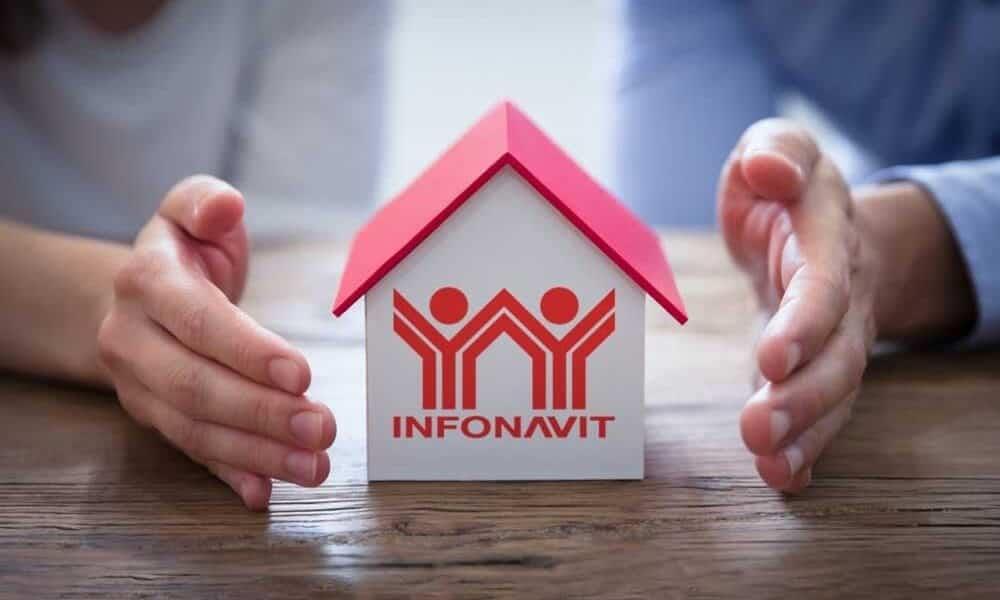 Infonavit explica beneficios de convertir créditos a pesos