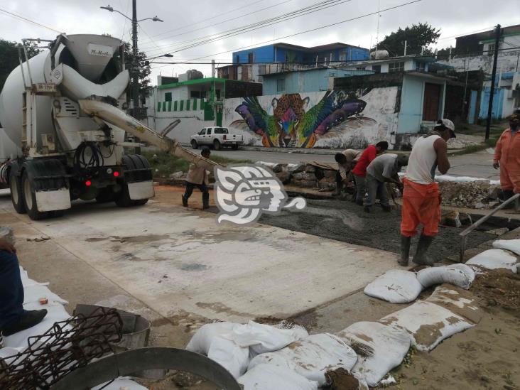 Avanzan reparaciones de avenidas de Coatzacoalcos (+Video)