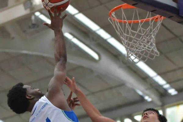 Entra en acción Halcones UV en torneo de la ABE