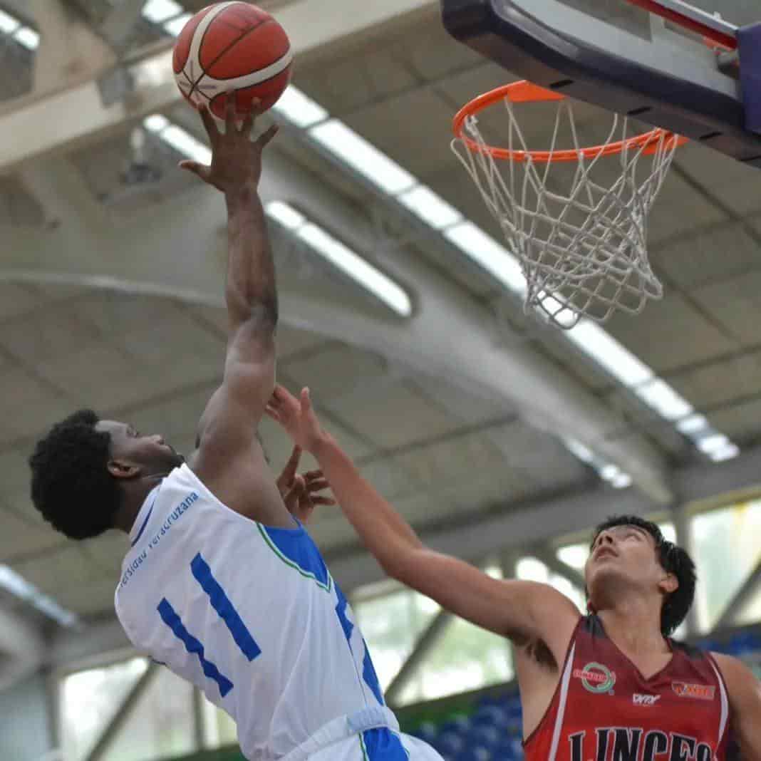 Entra en acción Halcones UV en torneo de la ABE