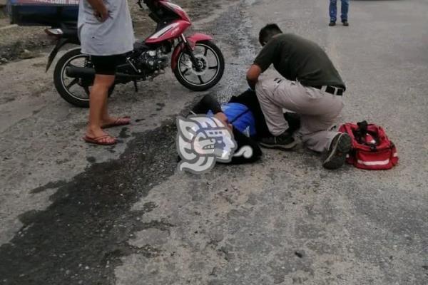 Repartidor de pizza derrapa en Minatitlán