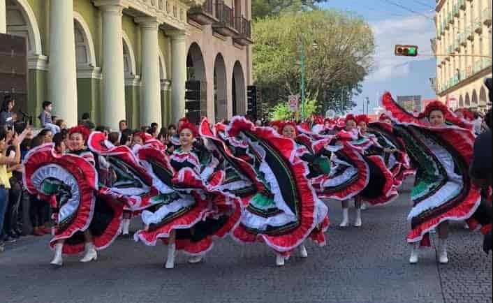 ¡Atento! Estos serán los cierres viales por desfile del 20 de Noviembre en Xalapa