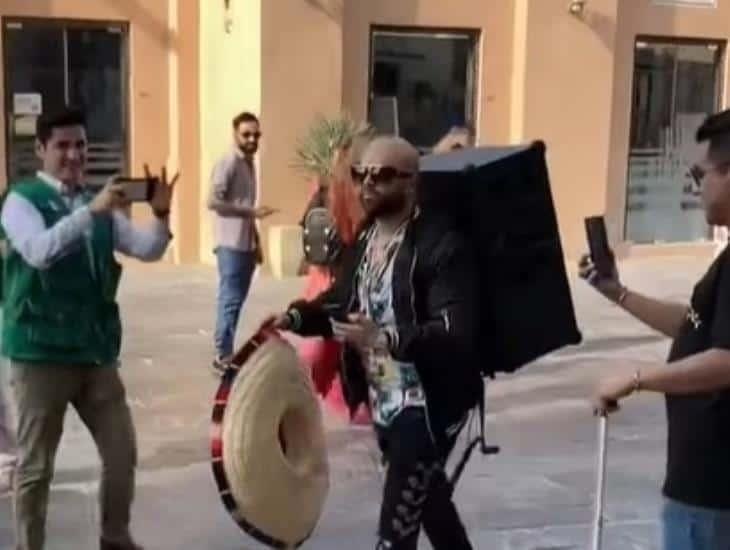 Mexicano lleva audio de Se compran colchones... a Qatar (+video)