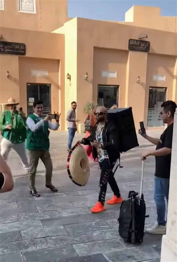 Mexicano lleva audio de Se compran colchones... a Qatar (+video)